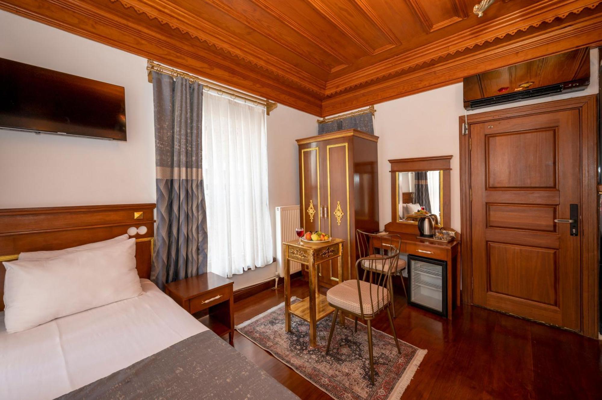 Hotel Valeria Antique 1892 à Istambul Extérieur photo
